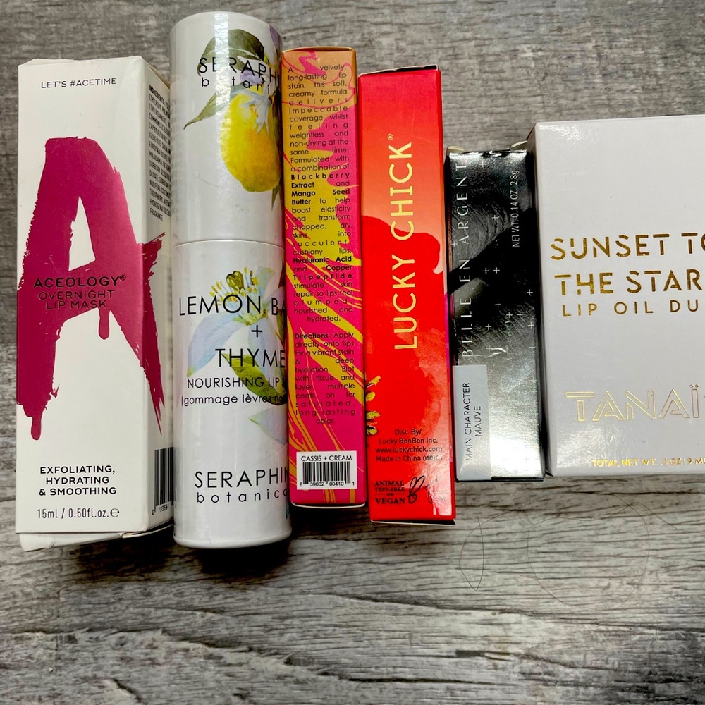 Lip scrubs, lipsticks and lip oil duo